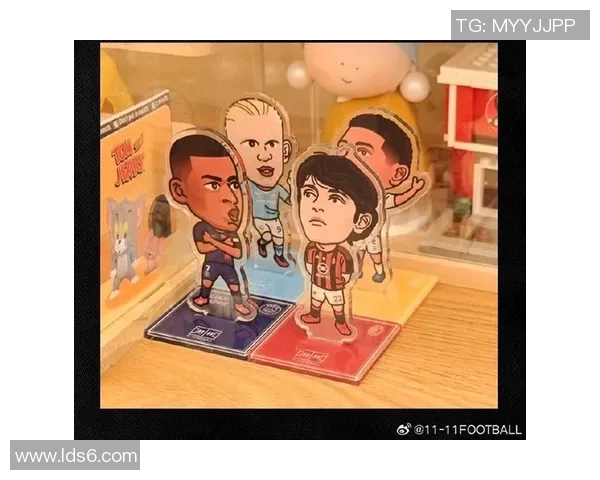 足球明星亚克力立牌的魅力与收藏价值探讨